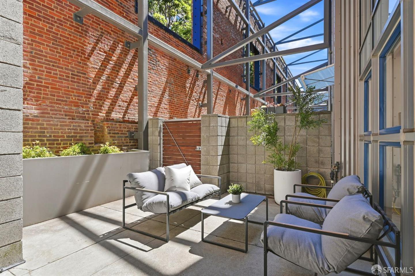 650 Delancey Street #203 — photo 4