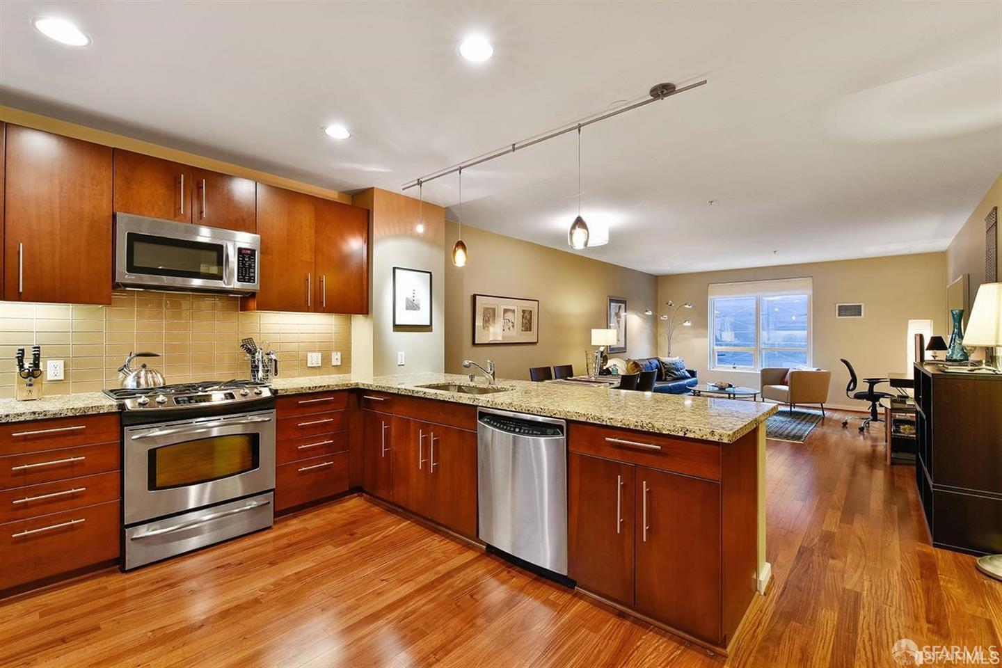 325 Berry Street #306