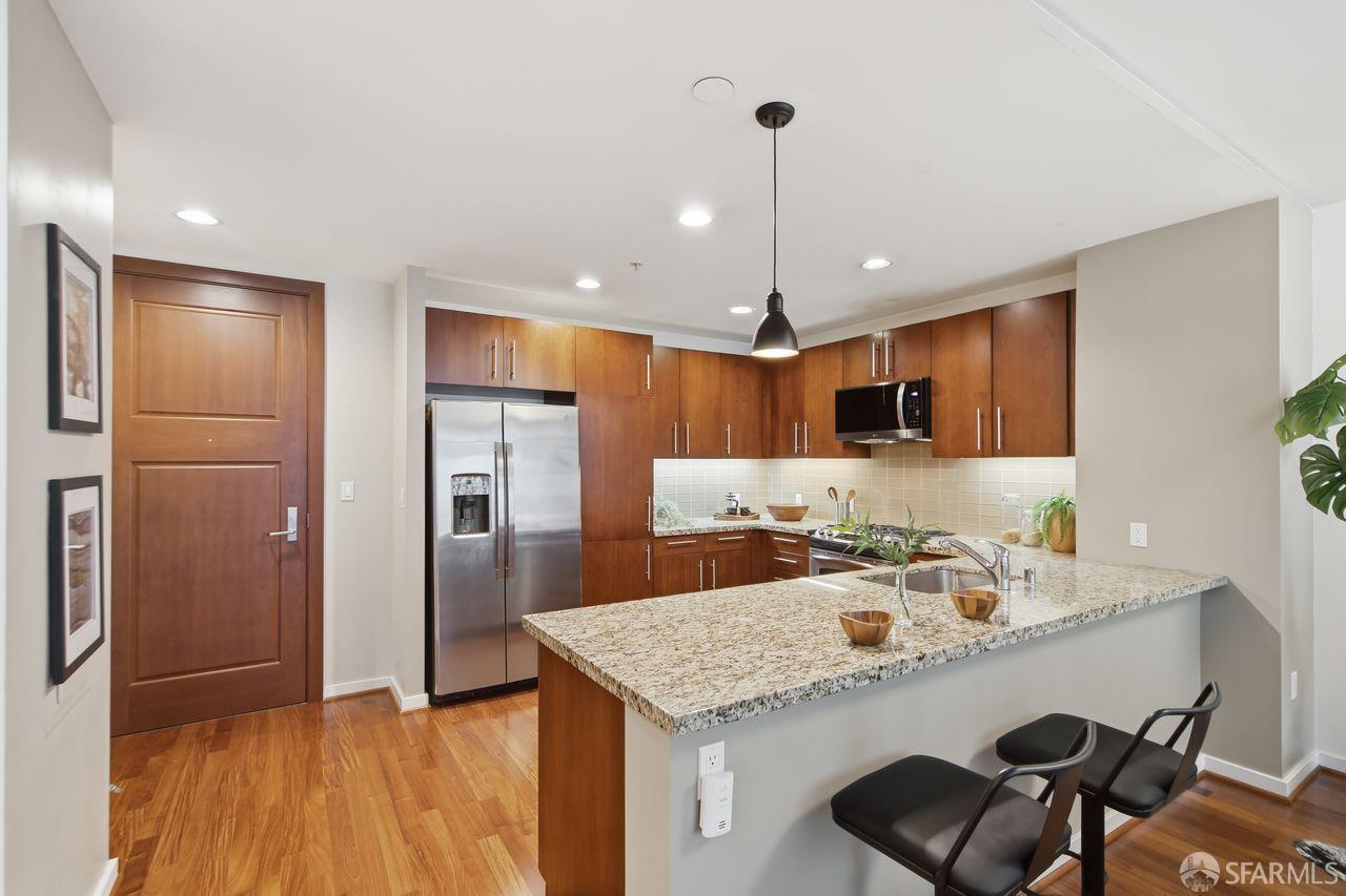 325 Berry Street #306 — photo 6