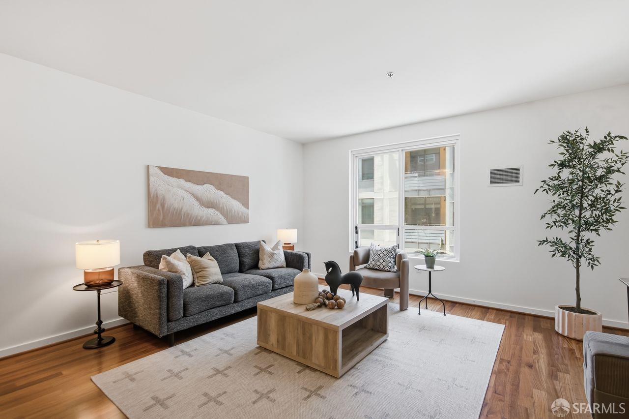 325 Berry Street #306 — photo 8