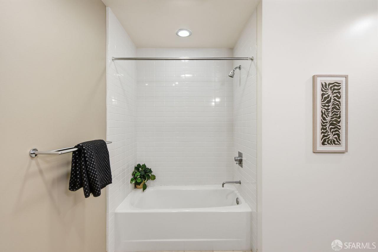 325 Berry Street #306 — photo 13