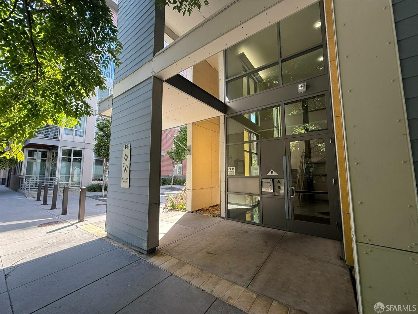 335 Berry Street #407 — photo 3