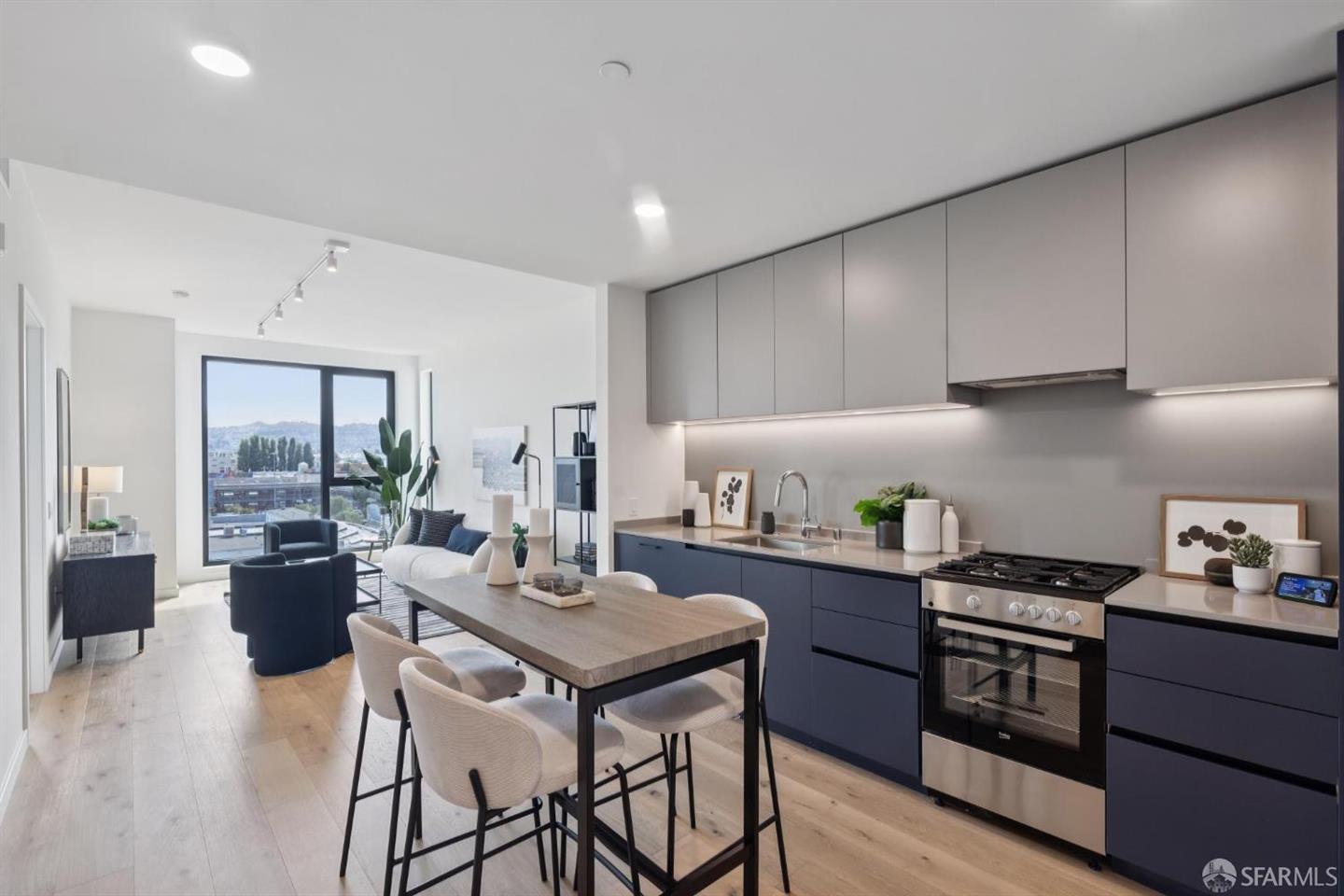 988 Harrison Street #WA4