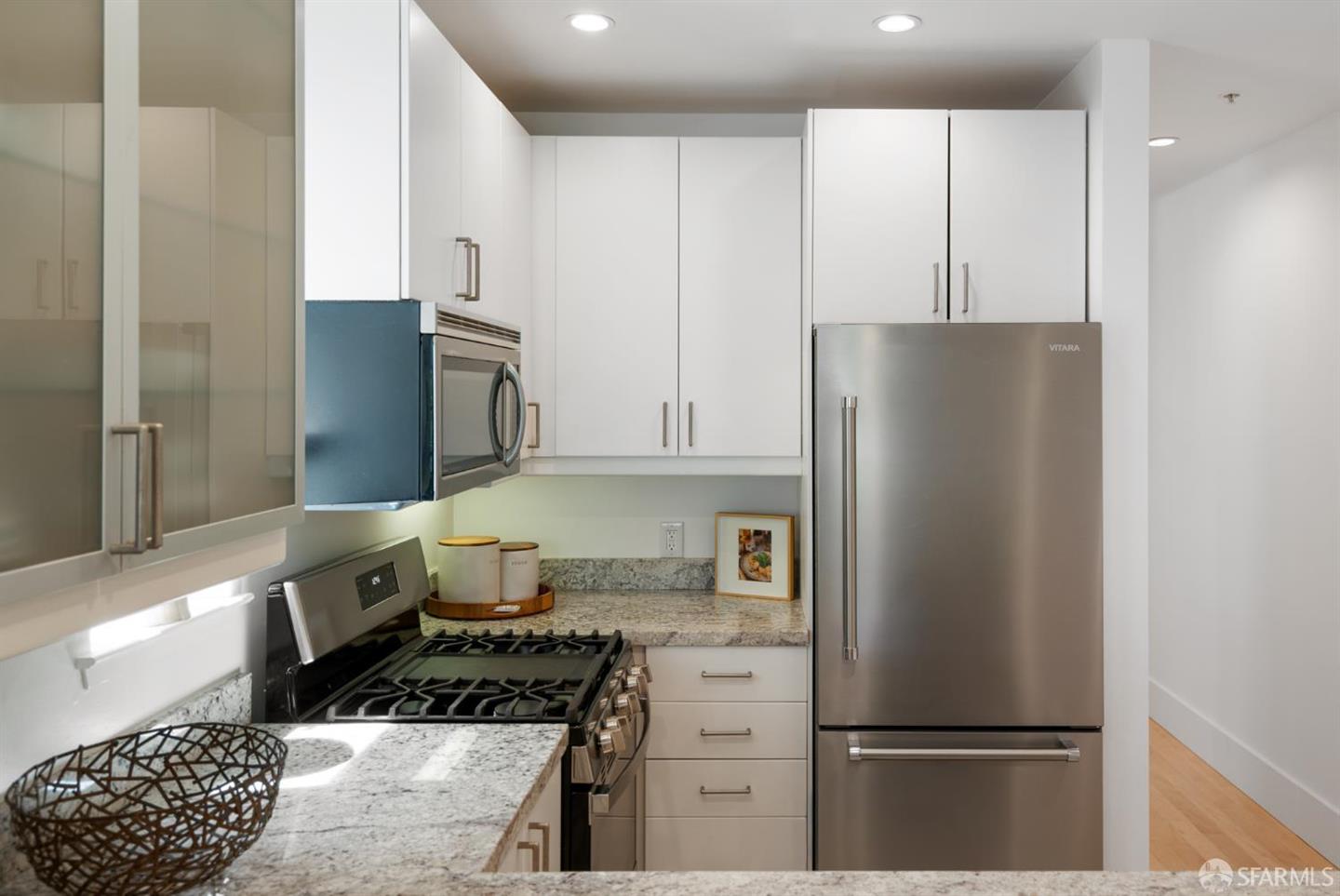 2315 Van Ness Avenue #3 — photo 9