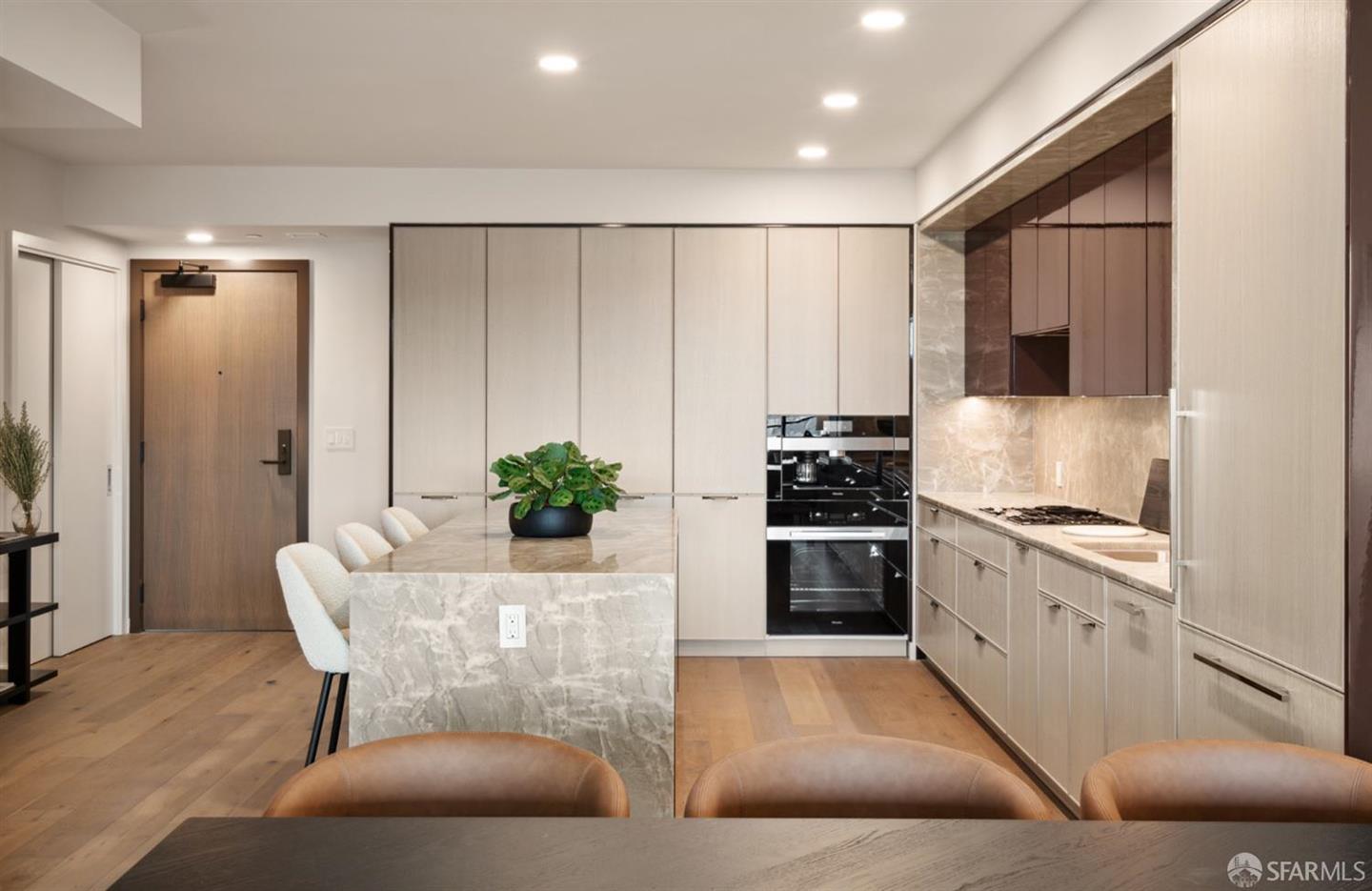 2525 Van Ness Avenue #502 — photo 8