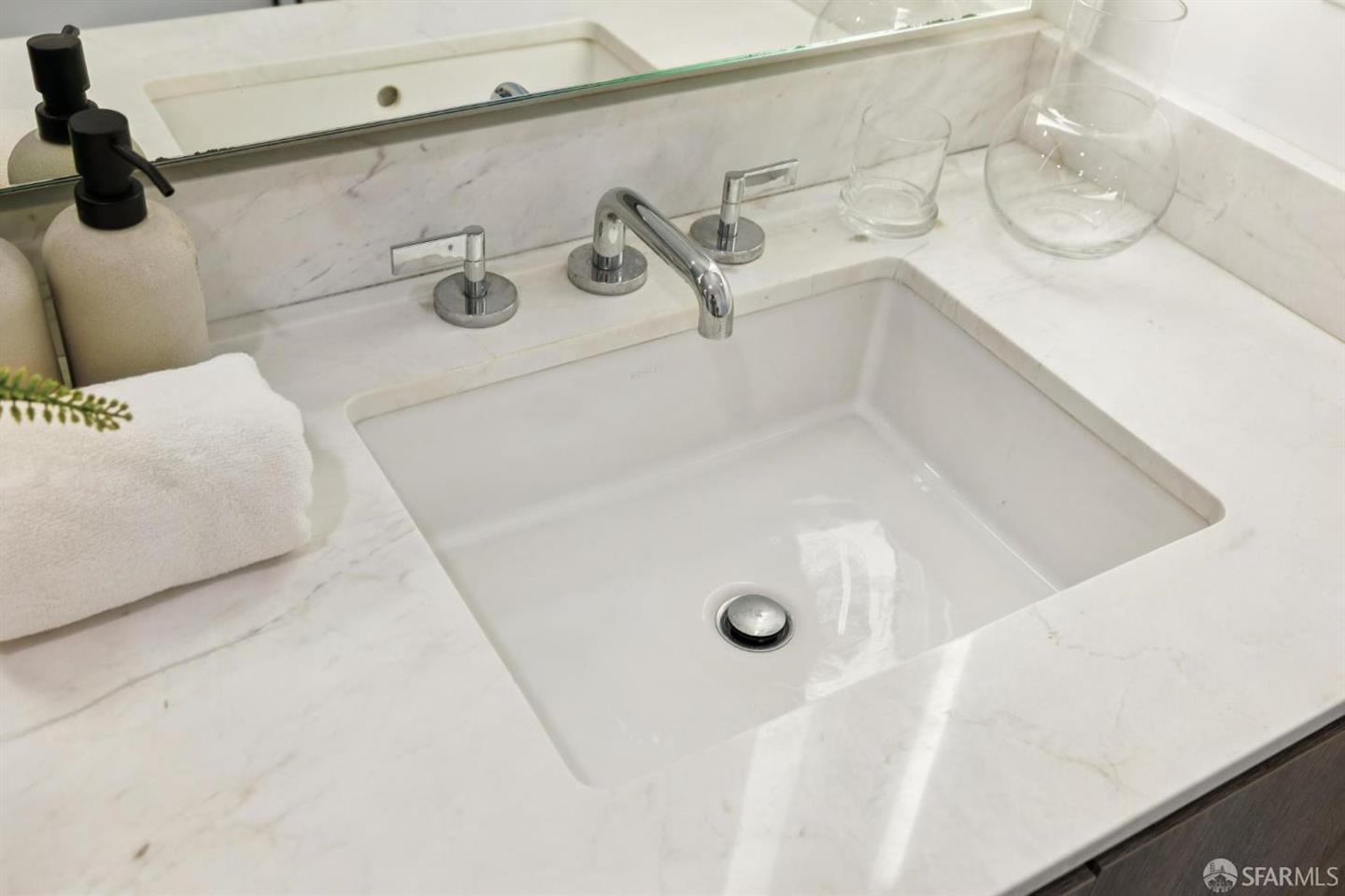 333 Beale Street #7D — photo 15