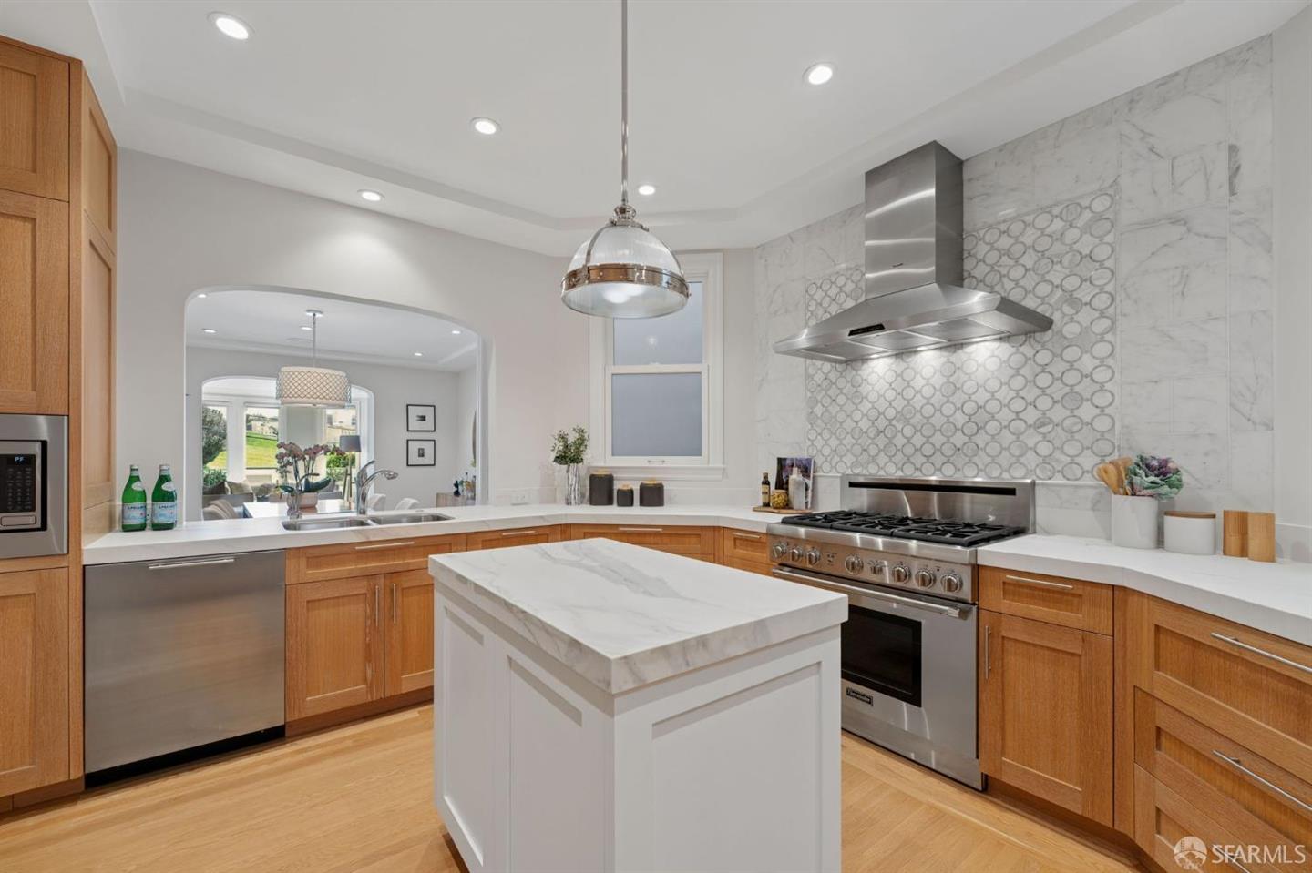 2211 Scott Street — photo 13