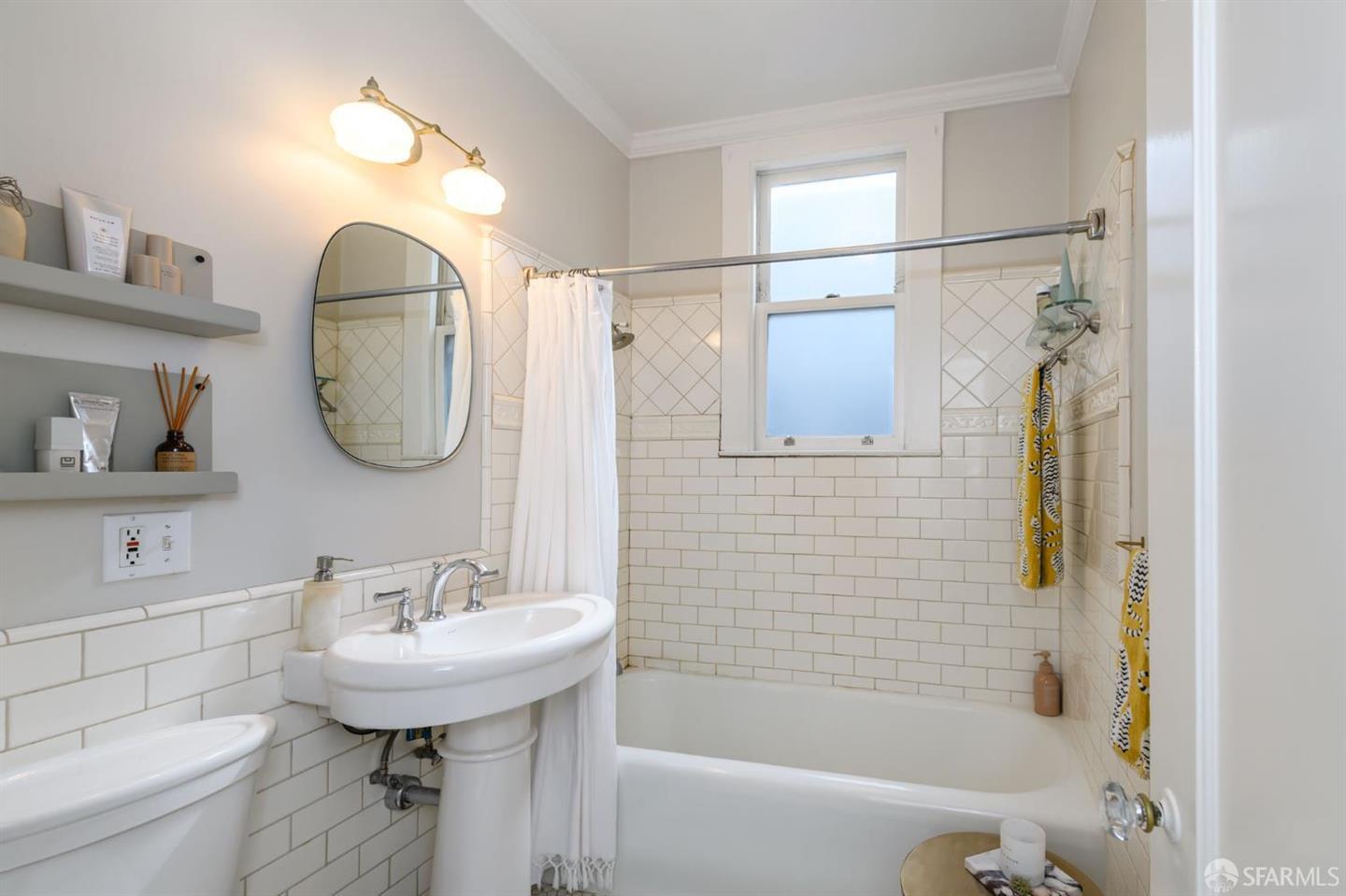 1905 Laguna Street #306 — photo 3
