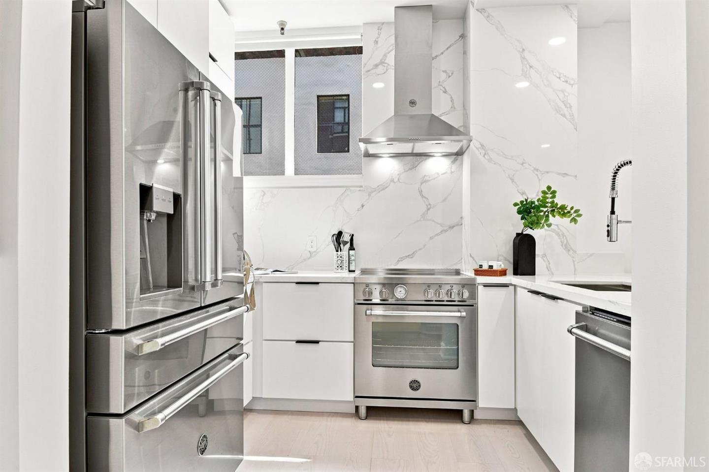 201 Sansome Street #401 — photo 12
