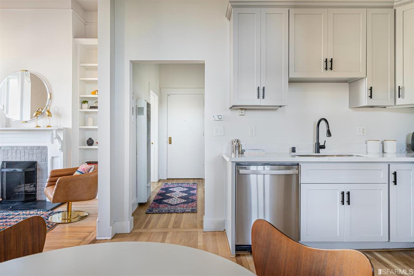400 Oak Street #6 — photo 4