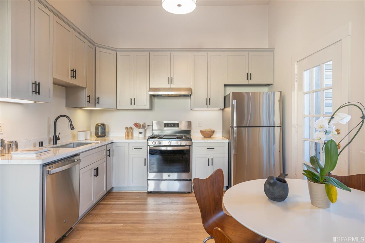 400 Oak Street #6 — photo 9